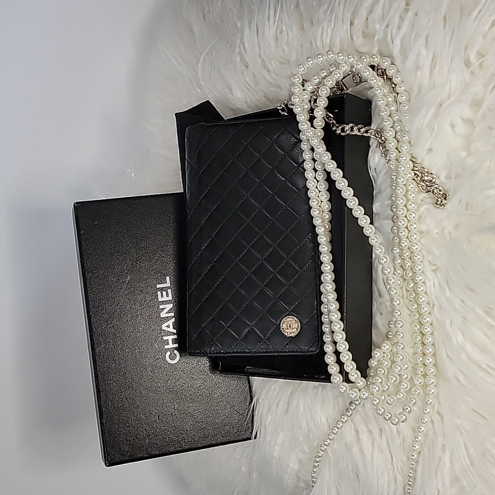 Authentic Chanel Lambskin Leather Wallet,Box, Chain, and Authenticate card